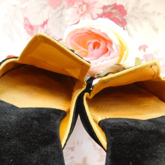 Vintage Black Velvet Mules With a Gold Flower - Picture 5 of 7